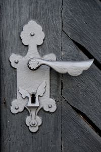 fancy_historical_doorhandle.jpg