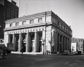 Houston National Bank - Main St. @ Franklin. Photographed by Bob Bailey Studios in 1952.
