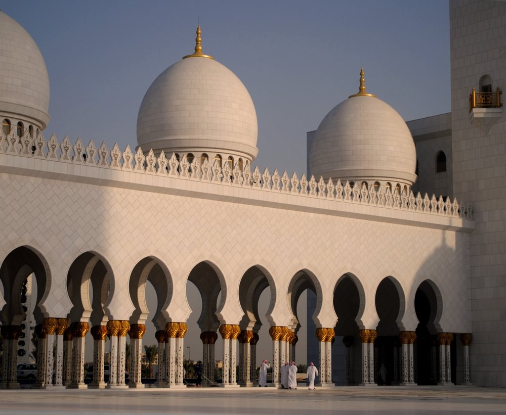 Sheikh Zayed Moque in Abu Dhabi, U.A.E, by Nausheen B. Sheikh Zayed Moque in Abu Dhabi, U.A.E, by Nausheen B.