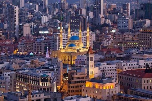 Mohammed Al Amine Mosque illuminated in Beirut