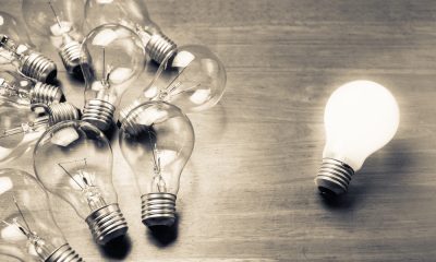 Lightbulb glows will other lightbulbs dont